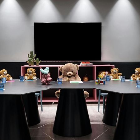 Moxy Athens City المظهر الخارجي الصورة