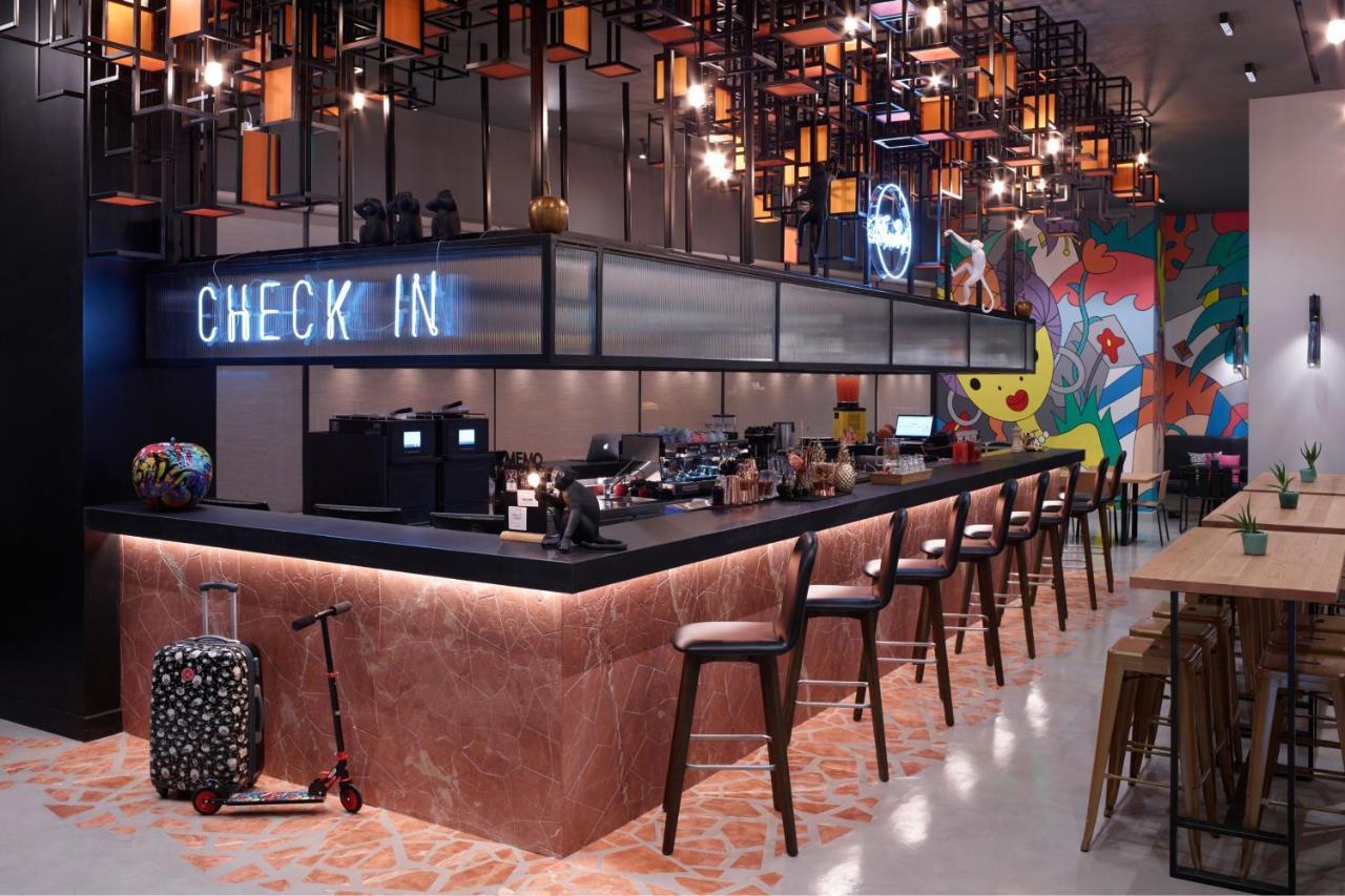 Moxy Athens City المظهر الخارجي الصورة